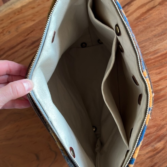 Land & Kamp Women’s Backpack Purse - Picture 3 of 3